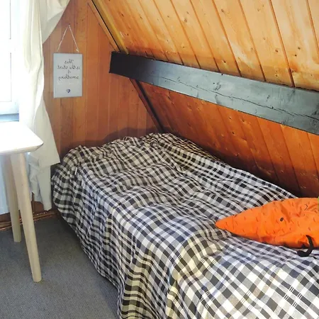 In Burhave, Cleaning Included * Burhave